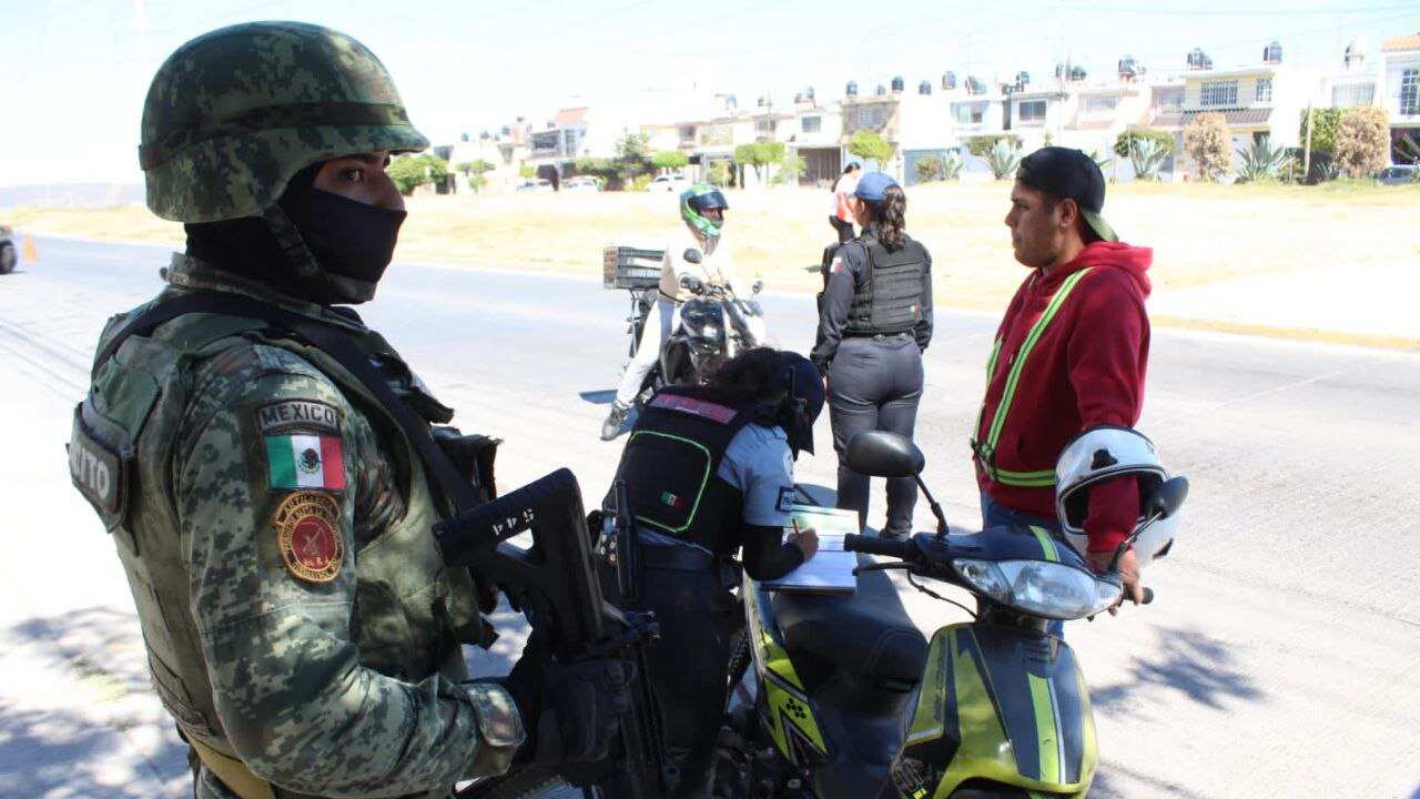 Refuerzan operativos a motociclistas en León y mandan al corralón a más de 400.