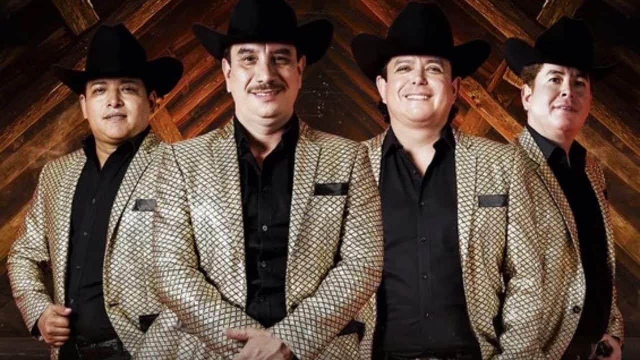 La agrupación ha sido acusada de promover el narcomenudeo en un espectáculo.