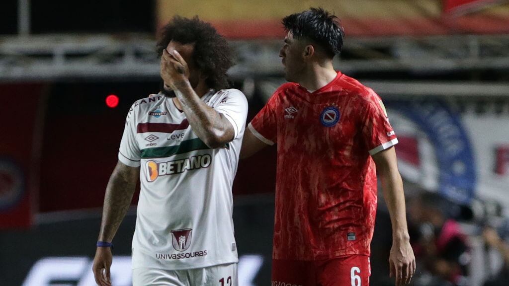 El lateral brasileño fue expulsado en el encuentro ante Argentinos Junior
