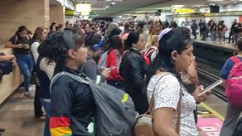 Metro CDMX hoy: Línea B con retrasos, Línea 8 lenta y reportan riesgo en estación Múzquiz