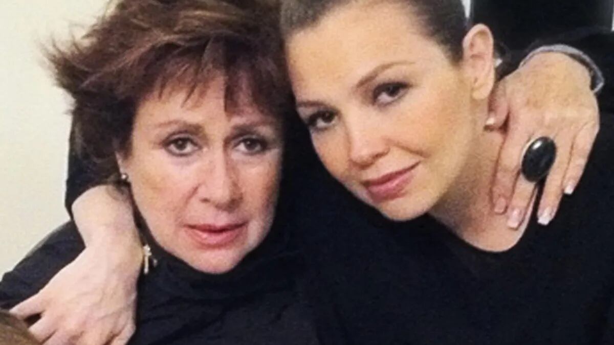 Thalía y Laura Zapata se mantenían cercanas por su abuela