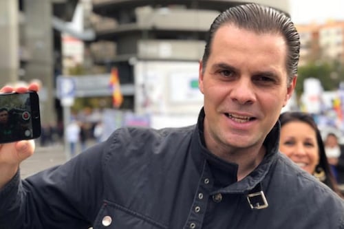Christian Martinoli es recibido con gran sorpresa en un hotel de Torreón
