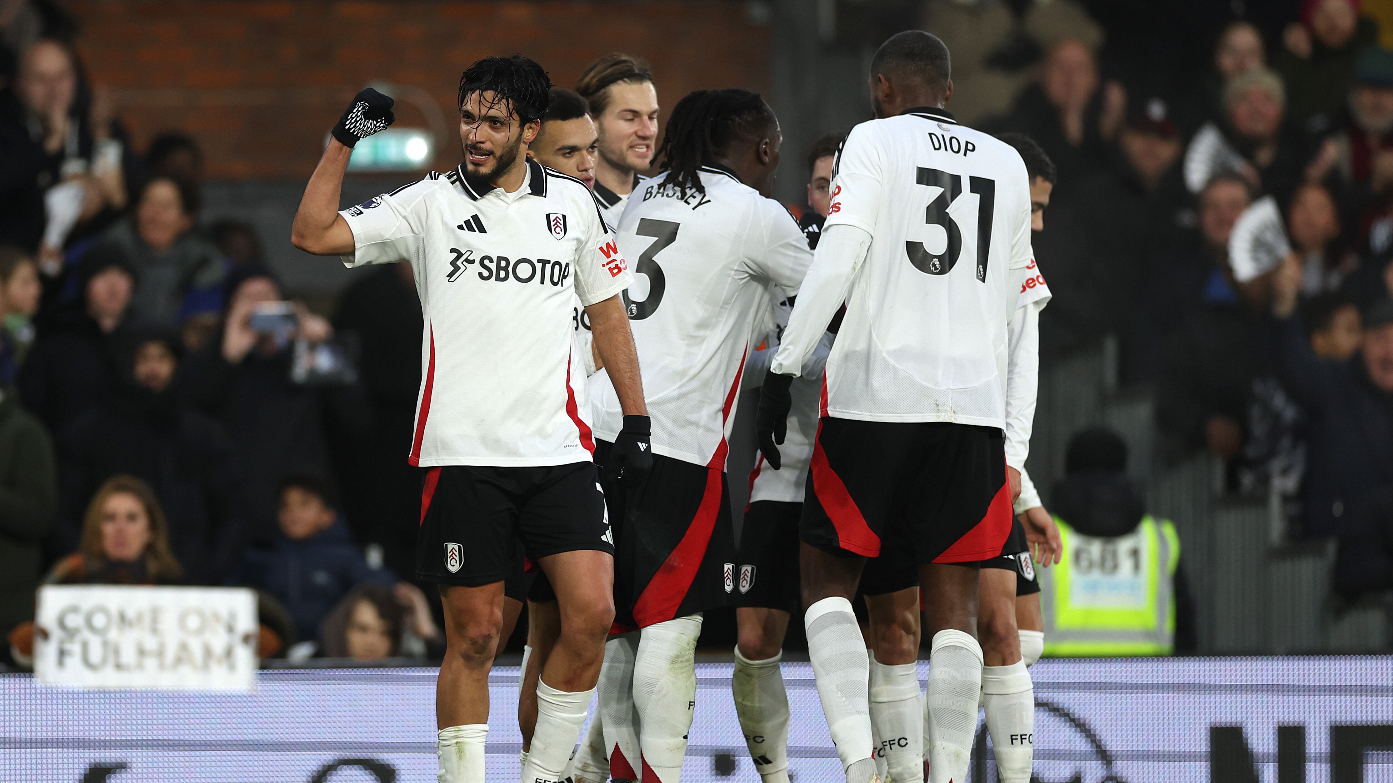 Raúl Jiménez llegó a seis goles en la presente temporada.