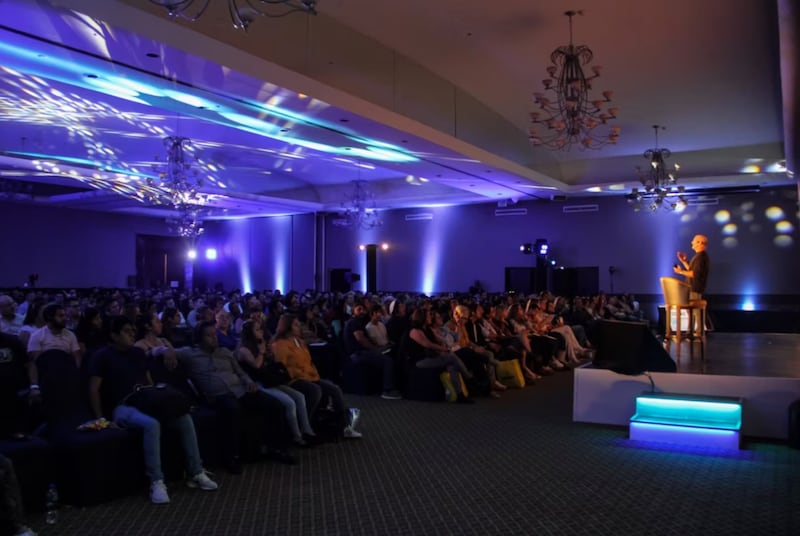 Un evento único para fotógrafos, videógrafos y creadores de contenido con workshops, conferencias y un área expo con más de 50 marcas.