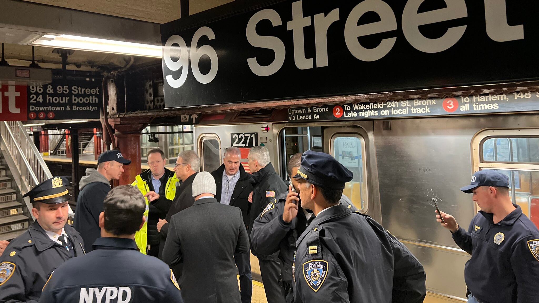 Tren del Metro de NY se descarrila tras choque