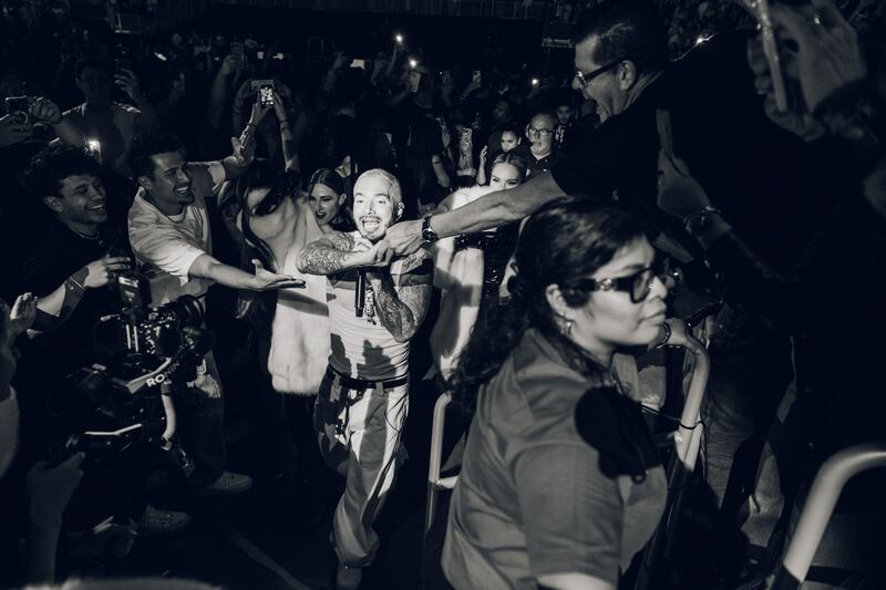 J Balvin arranca con éxito en las primera fechas de su gira ‘Back to the Rayo’