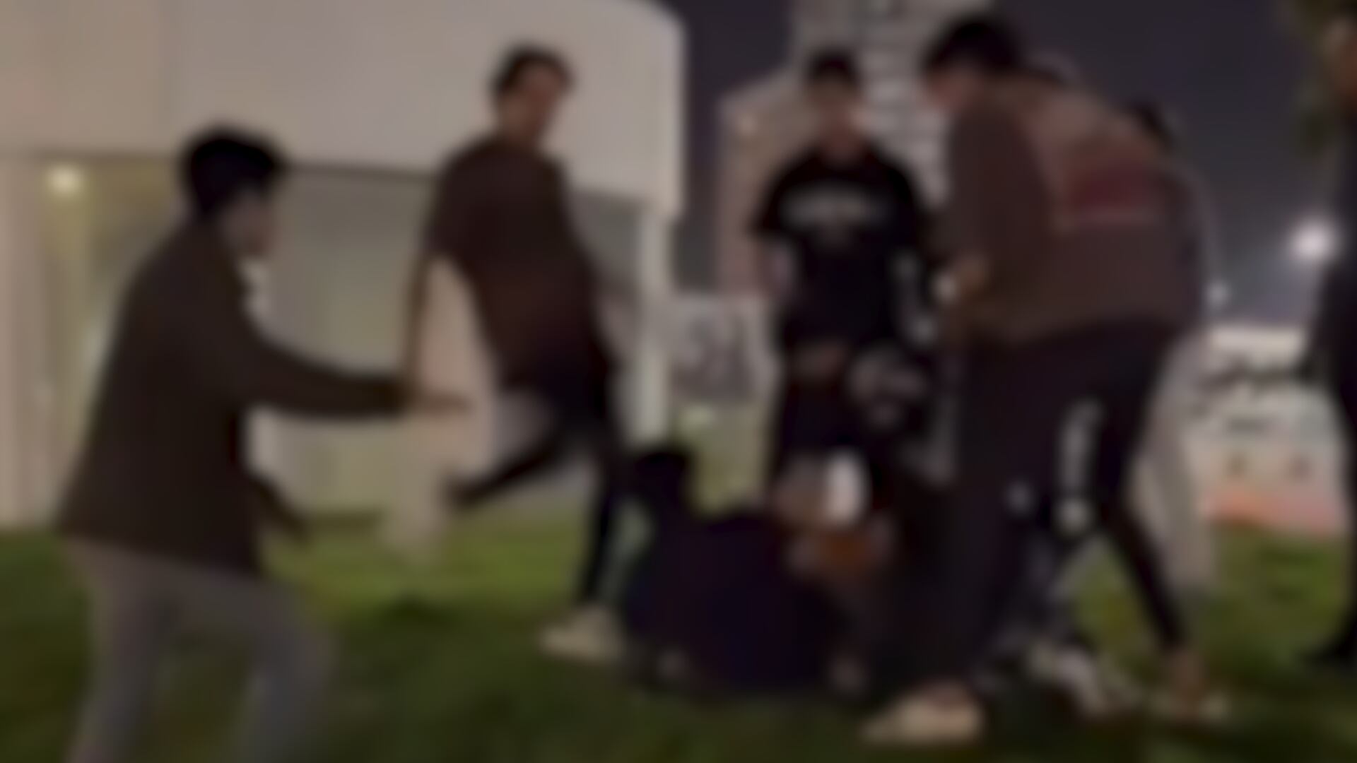 Mirreyes propinan golpiza a joven que acudió a bar en la Angelópolis