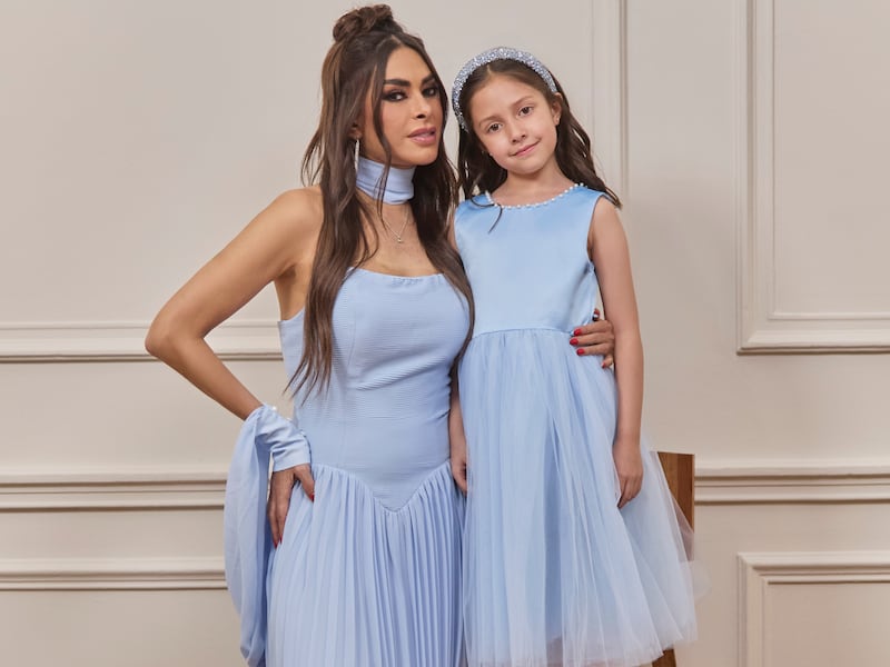 La conductora presenta junto a Shein una propuesta pensada para compartir la moda en familia, con looks versátiles ideales para cualquier ocasión y momentos inolvidables juntas