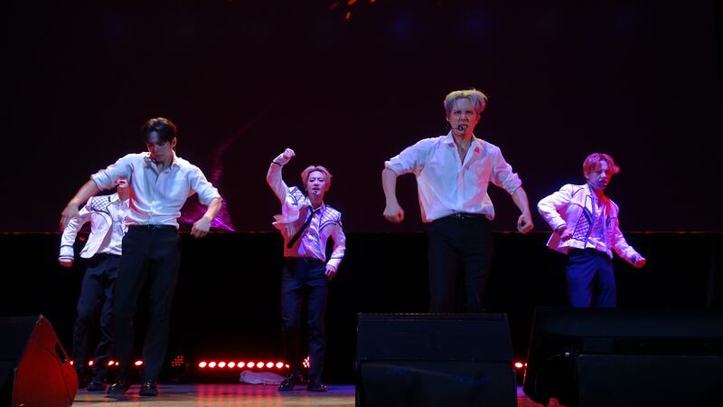 WEi 2ND WORLD TOUR passion in Latin America