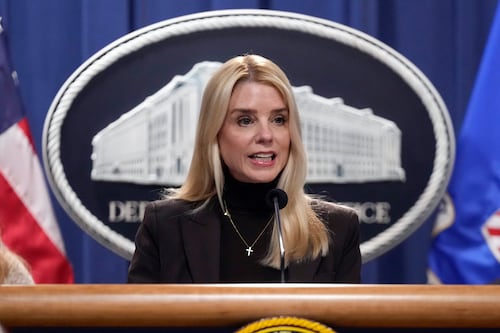 Donald Trump despide a Pam Bondi y asigna a nuevo Fiscal General de los Estados Unidos