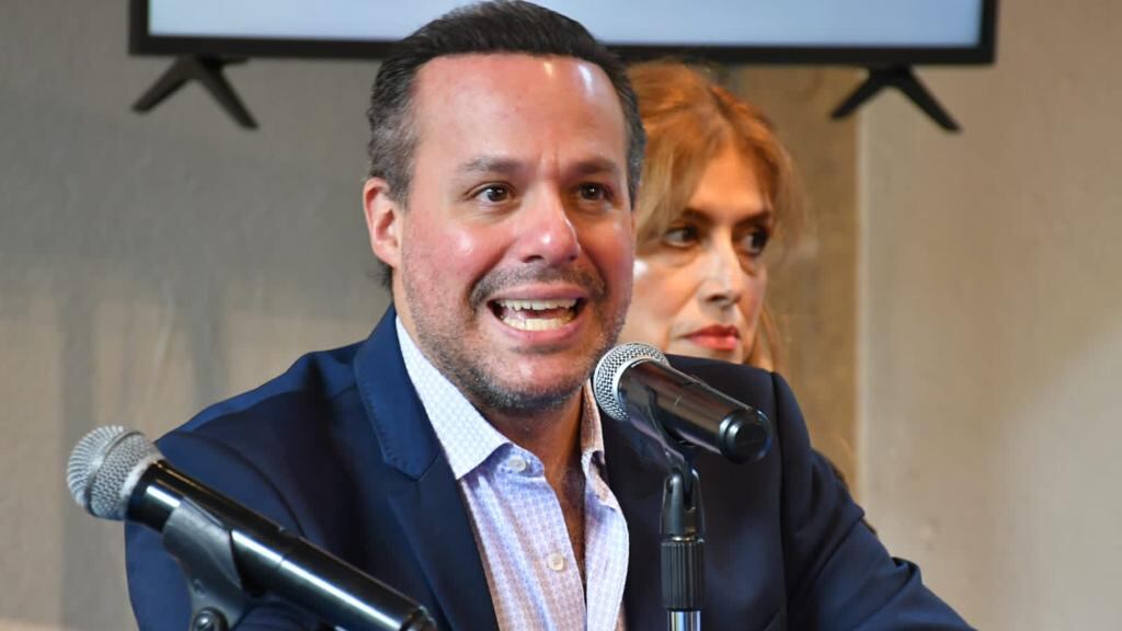 José Joel en el homenaje a su padre José José