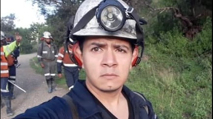 En redes sociales Juan Carlos mostraba con orgullo su profesión a su familia.