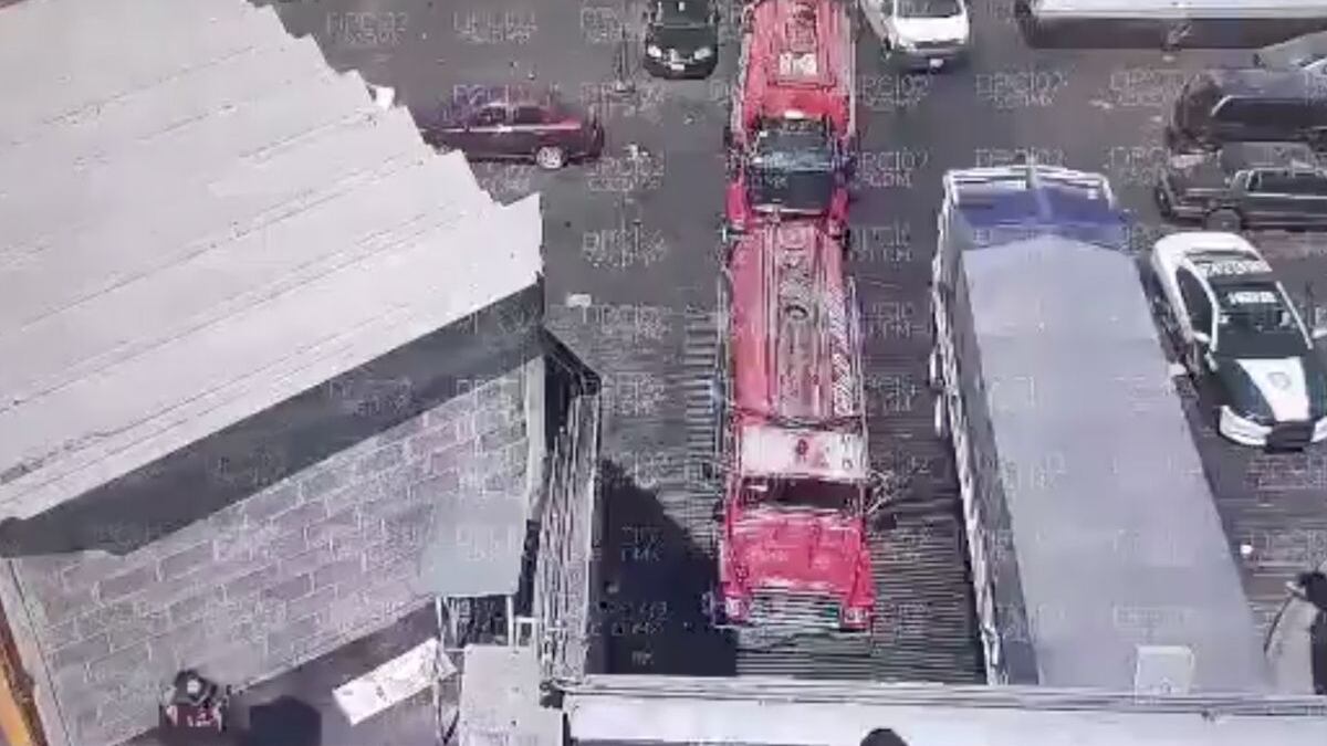 Quema de cartón y basura provoca incendio en Central de Abasto de Iztapalapa