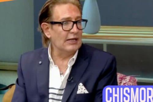 Conductores de ‘Chismorreo’ llaman primaria trunca a fans de BTS y responden con títulos universitarios