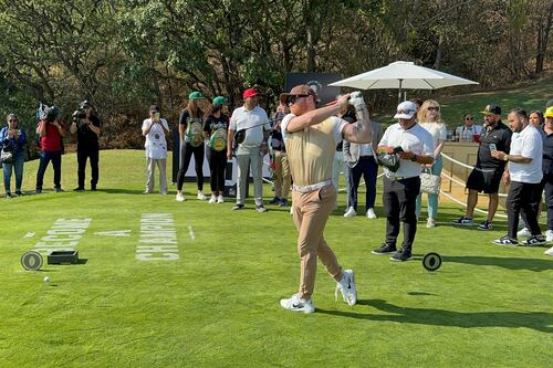 ‘Canelo’ Álvarez presume su torneo de golf “No Golf No Life”