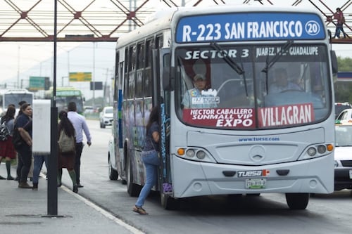 Trabajadores de Nuevo León invierten hasta 2 horas al día en transporte