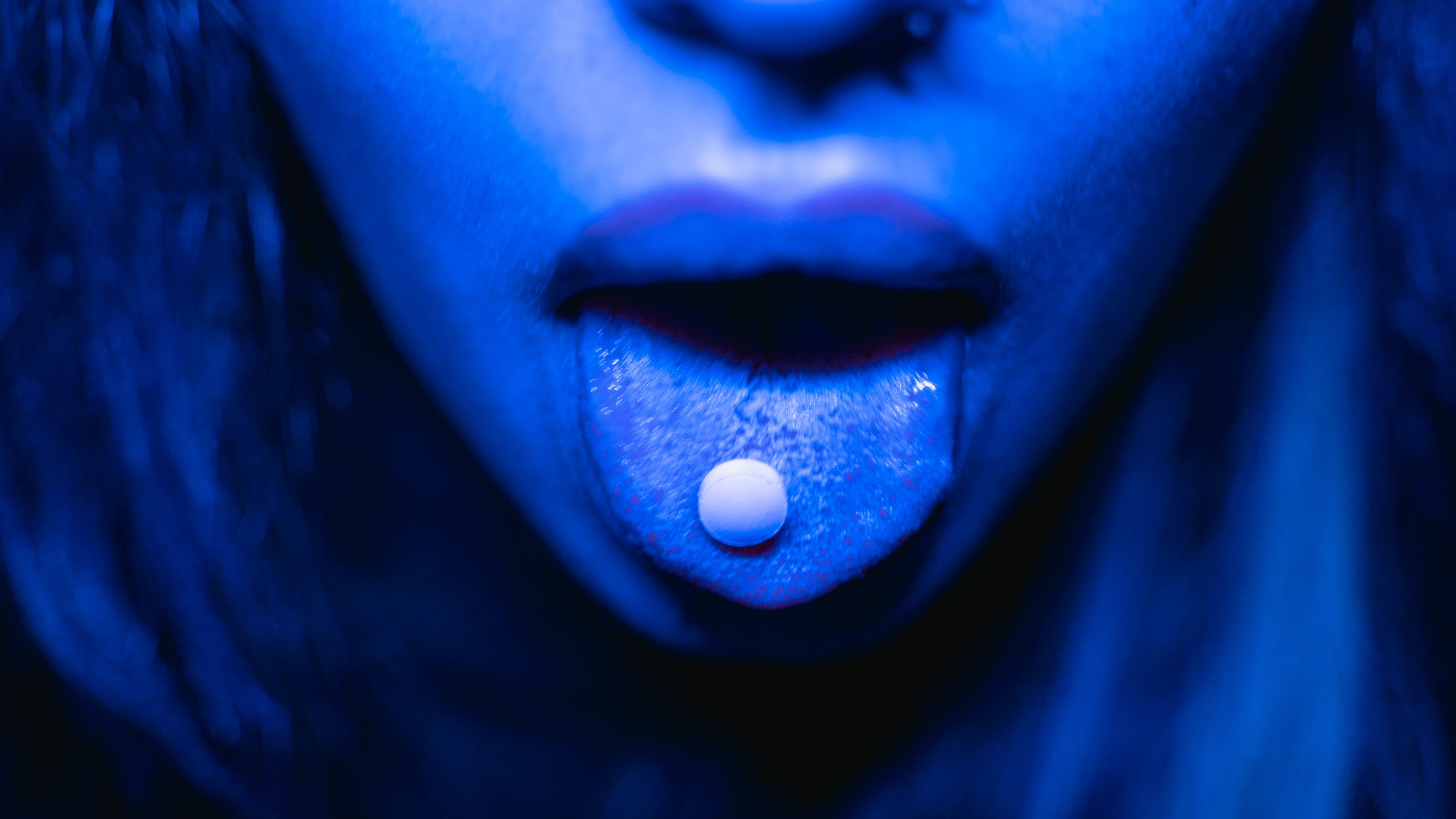 Chemsex: por quê as pessoas estão usando drogas para ter relações sexuais?