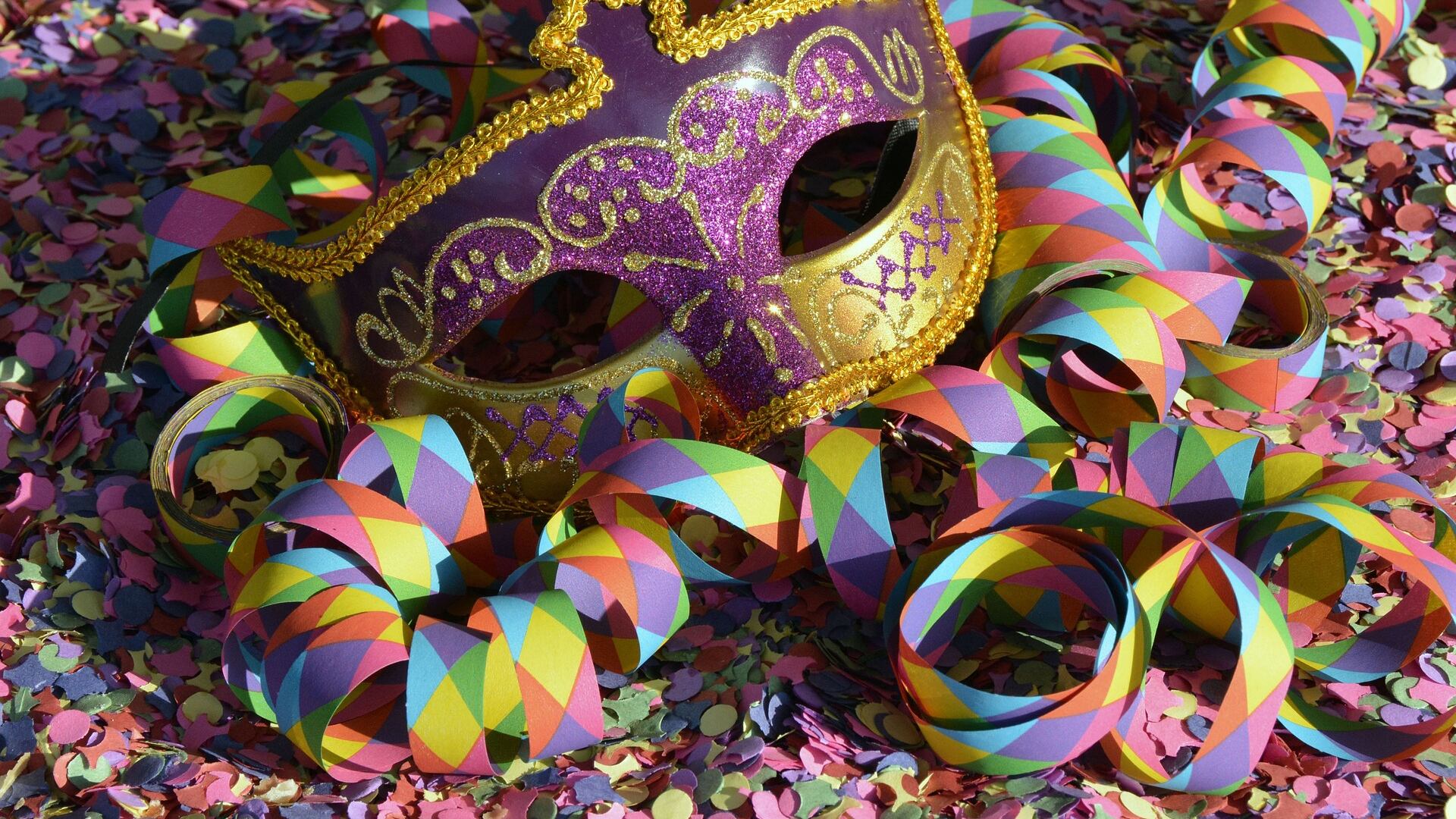 Dicas para aproveitar o Carnaval com saúde e segurança