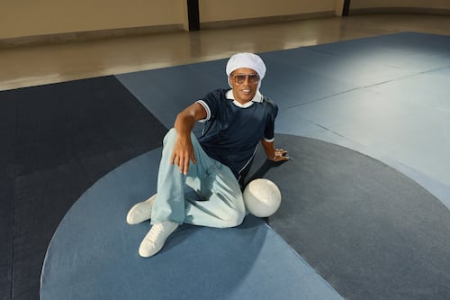 Ronaldinho lleva su estilo de la cancha al streetwear con la colección The Greats