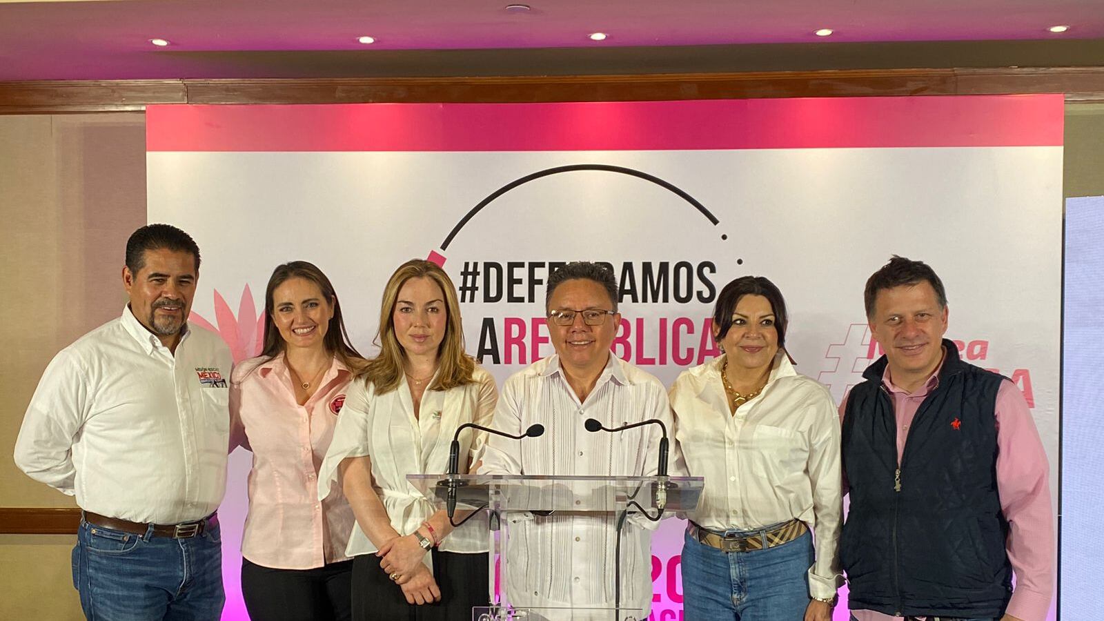 Marea rosa busca “derrotar” a Morena junto a Xóchitl y Taboada