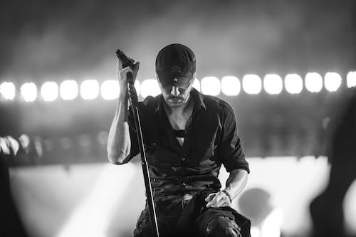 Enrique Iglesias logra sorprendente  sold out ante 60 mil personas en India