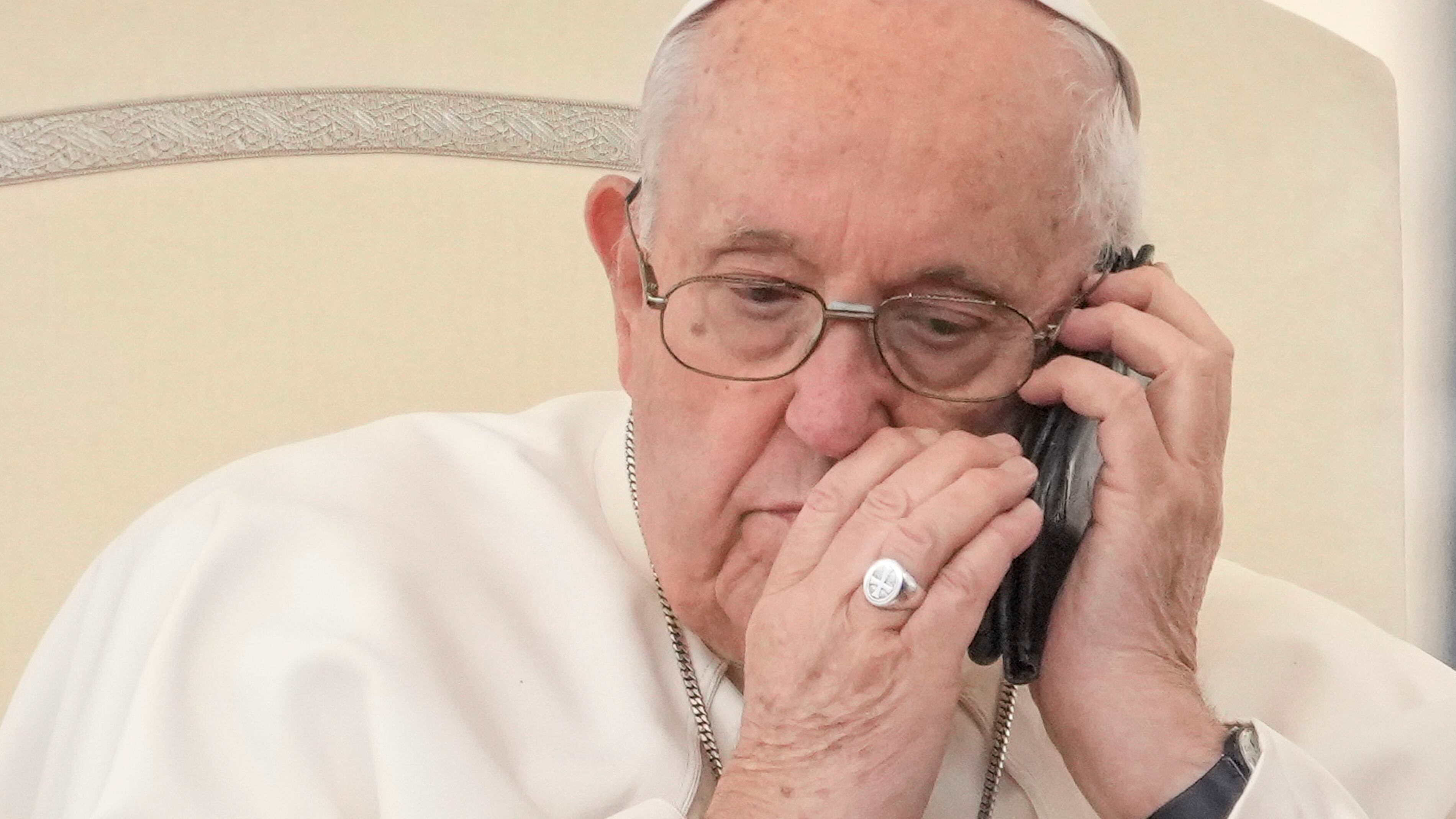 Papa Francisco pide evitar corrupción al recaudar donativos de los misioneros