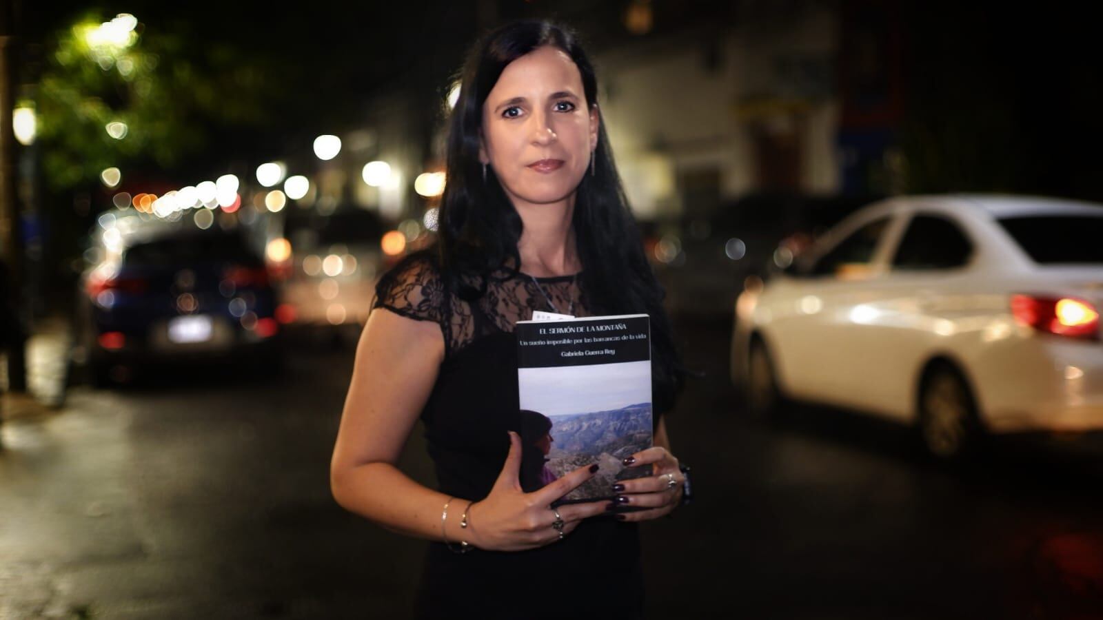 Gabriela Guerra presentó su libro "El sermón de la montaña (Especial)".