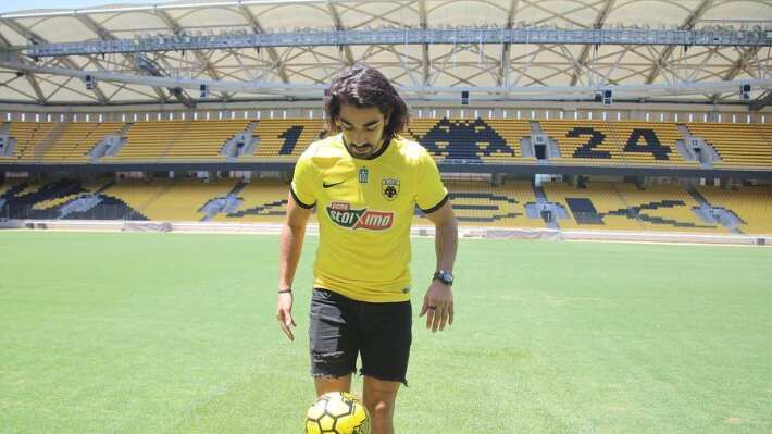 Rodolfo Pizarro está firmado por las siguientes dos temporadas I @AEK