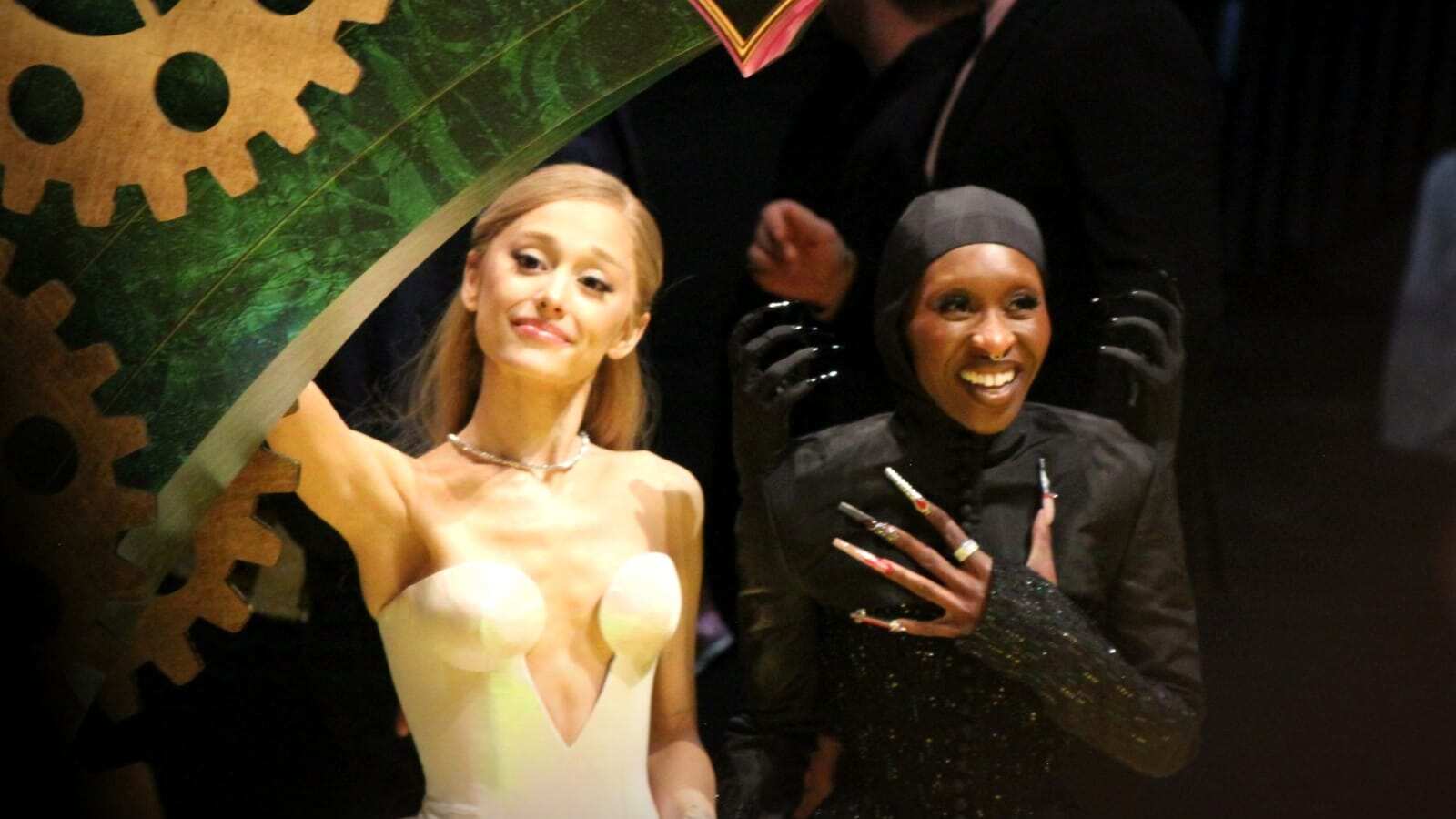 Ariana Grande y Cynthia Erivo crean una conexión única con sus fans mexicanos