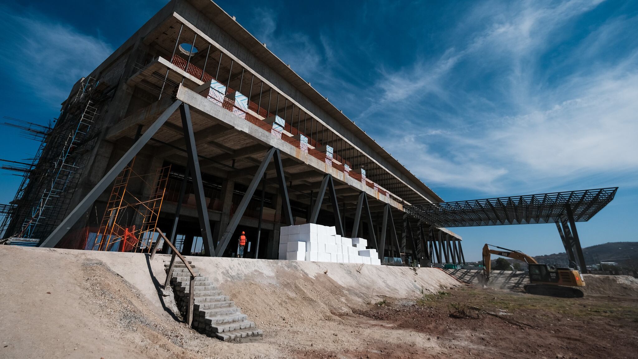 Los trabajos del Edificio A llevan una avance de 70%, según reportes de autoridades.