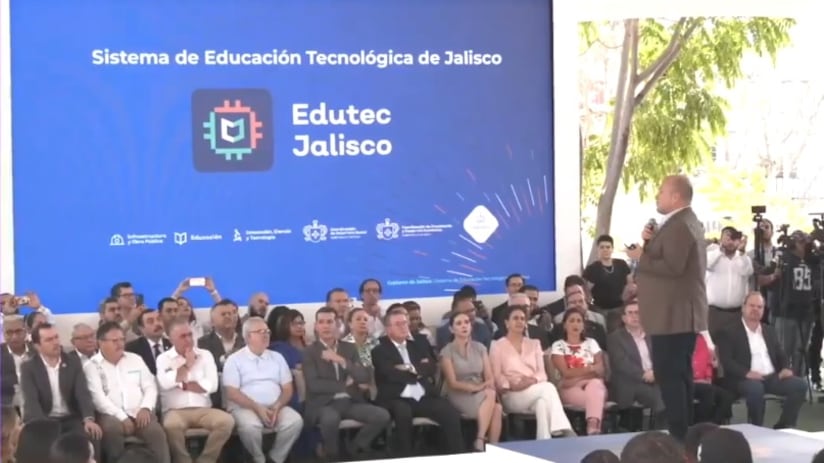 Enrique Alfaro Ramírez, gobernador de Jalisco, presenta el Sistema de Educación Tecnológica de Jalisco. Foto: Cortesía.