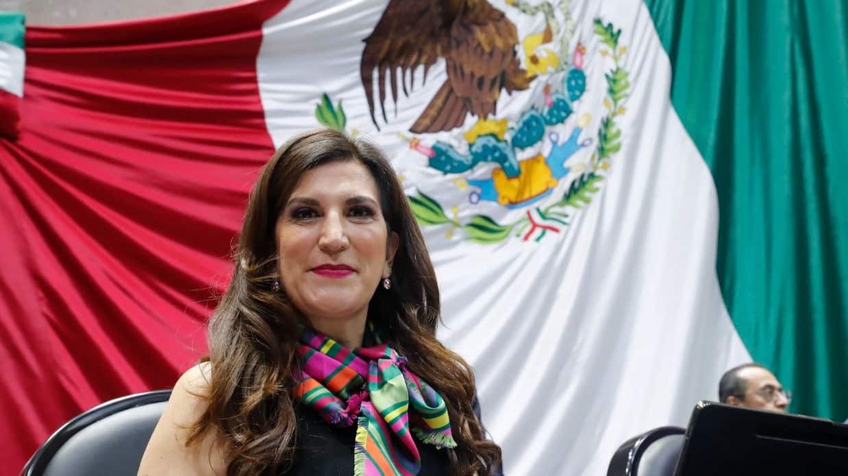 Kenia López Rabadán