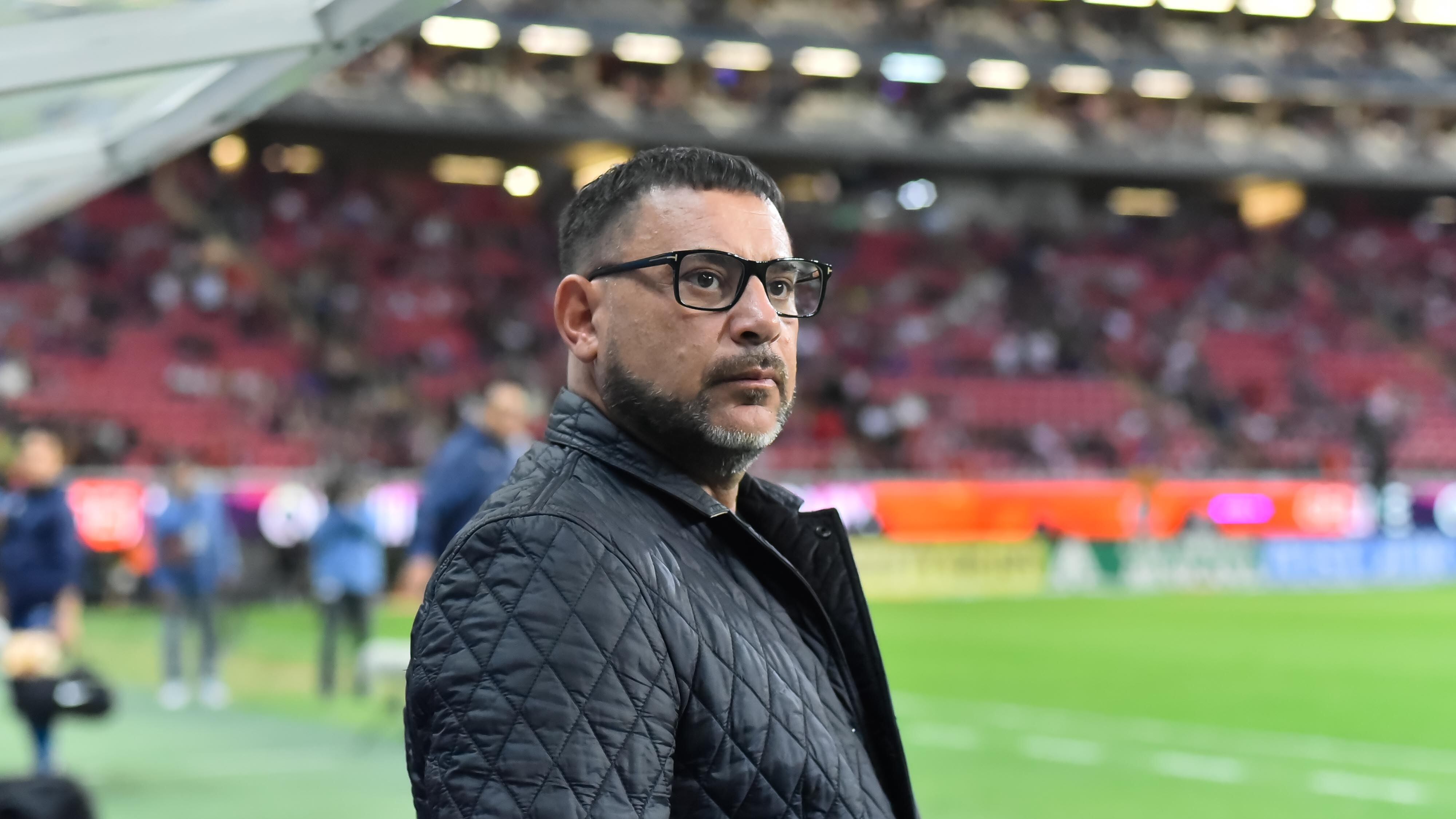 Antonio Mohamed estalló contra el arbitraje.