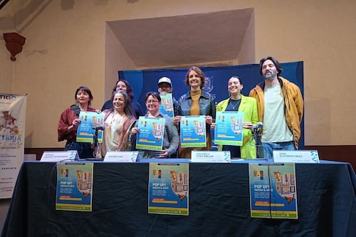 Presentan feria artística navideña en el Ceart