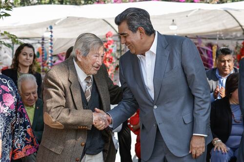 Confirma Sheinbaum cuando llega exgobernador de Puebla al Instituto Nacional de Migración