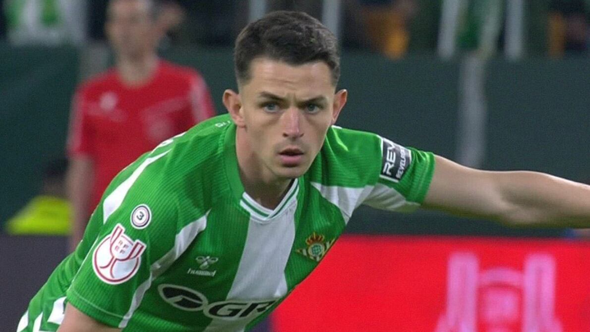 Fidalgo ya debutó con el Betis.