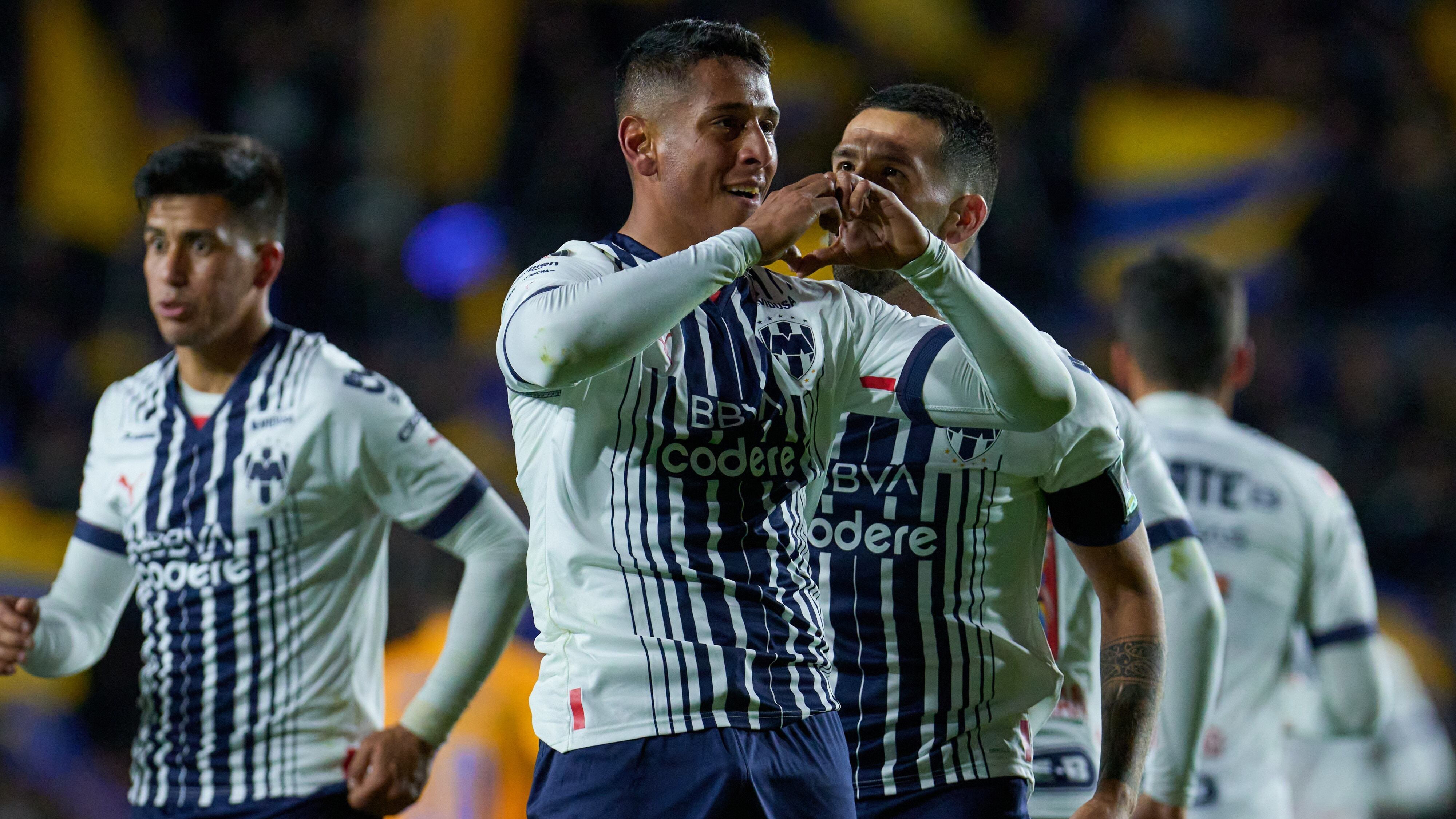 Rayados se mantiene en la cima