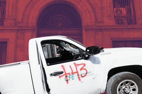 ¿Crónica de un derribo anunciado? Irrupción en Palacio Nacional por Ayotzinapa fue antecedida con estas protestas