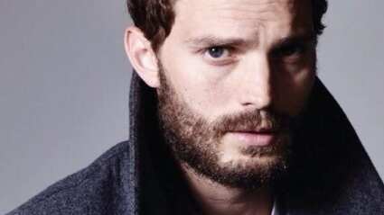 Jamie Dornan es el hombre del rostro que ha enamorado a Hollywood y que se sigue reinventando en diversos papeles para seguir triunfando.