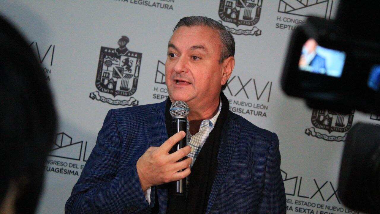 García señala que son entre 20 y 25 familias de empleados municipales las que esperan la prestación.