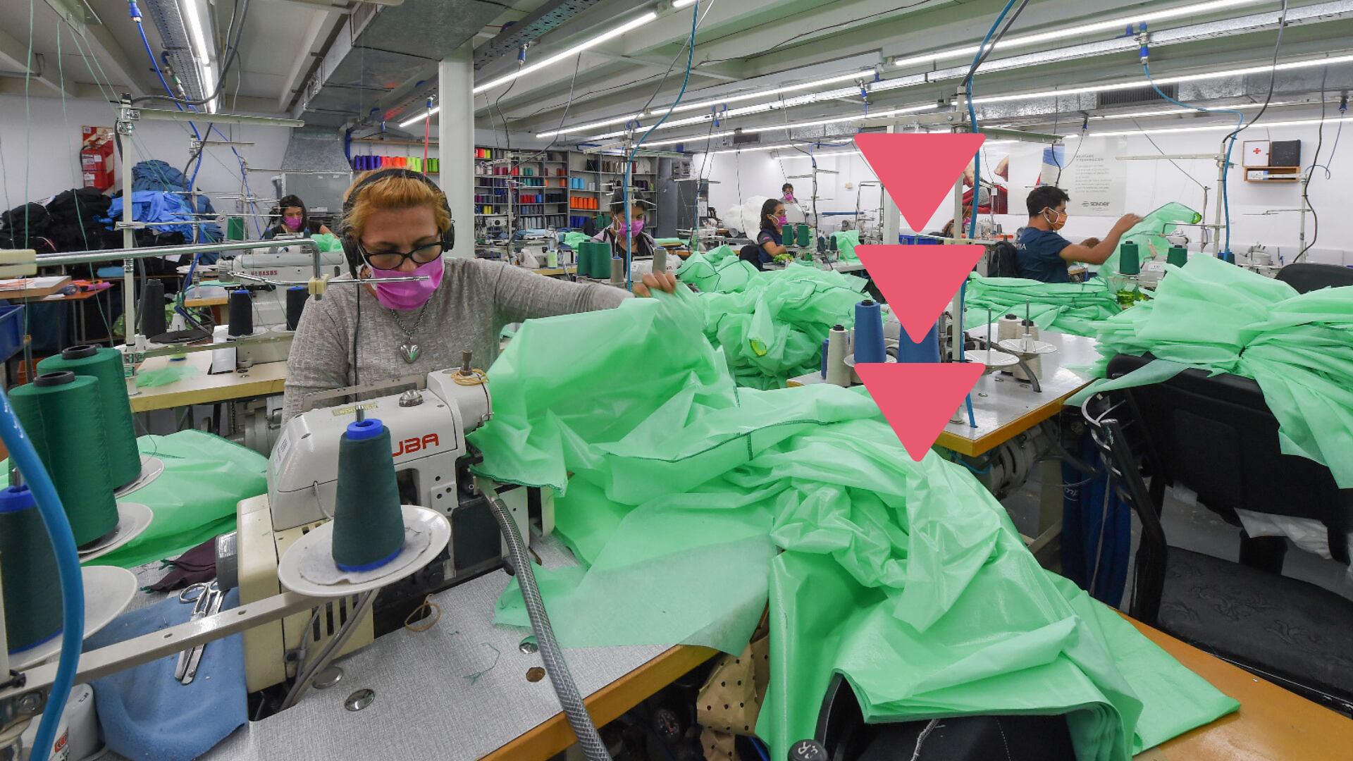 Aunque el campo creció 3.6%, el comercio y los servicios cayeron y dejaron a México sin crecimiento mensual.