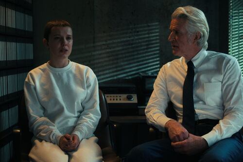 Matthew Modine, coprotagonista de Stranger Things, oficiará la boda de Millie Bobby Brown