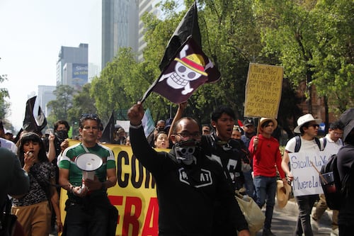 Crónica del cerco: Generación Z marcha contra Sheinbaum y es frenada en su intento de llegar al Zócalo