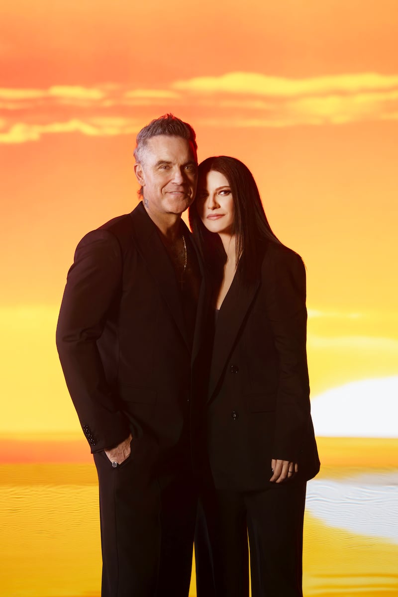 Laura Pausini comparte detalles sobre su participación en el nuevo himno de la FIFA
