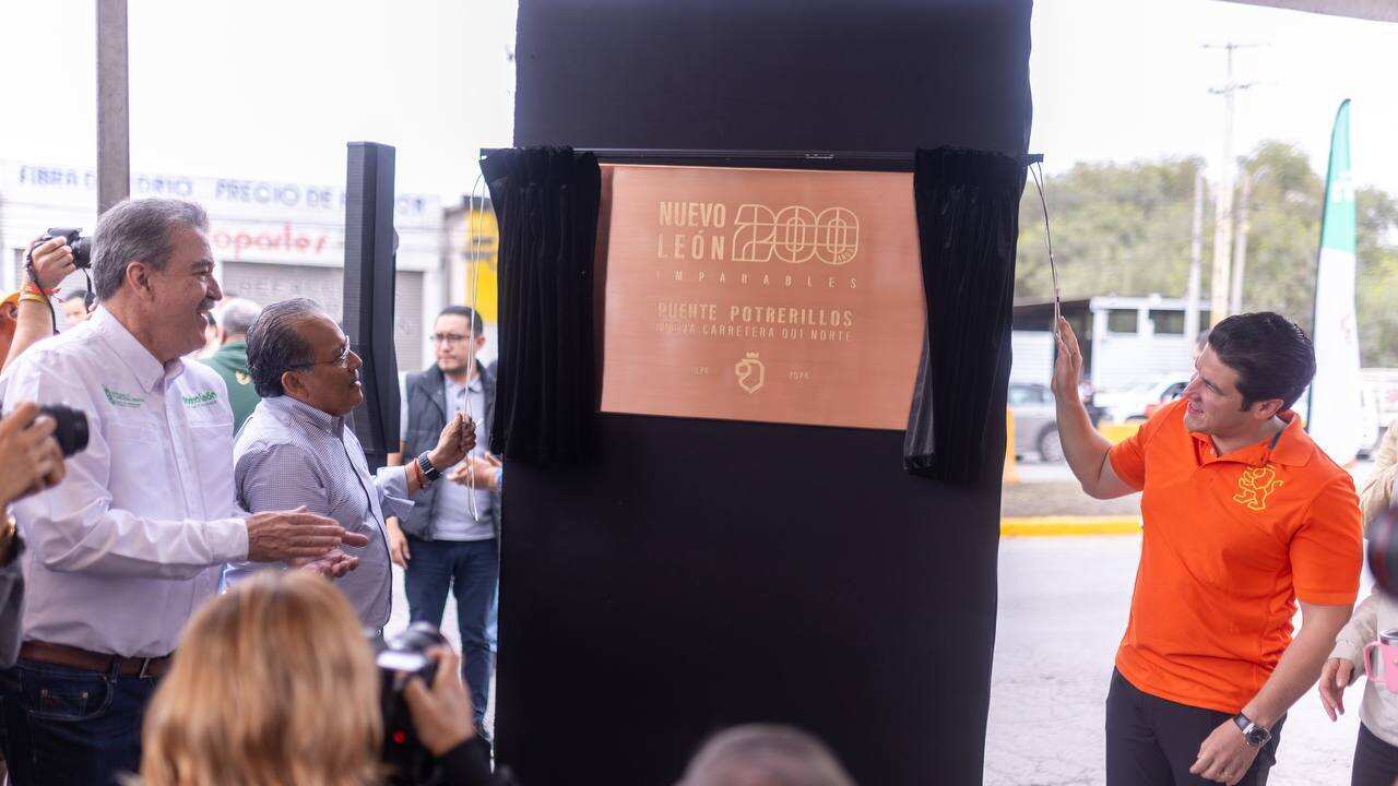 García develó la placa de la construcción que forma parte de la celebración por los 200 años de NL