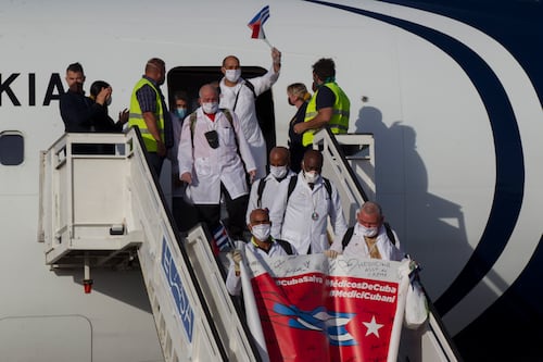 Cuba acusa a Estados Unidos de ejercer “feroz presión y chantaje” para que más países corten lazos