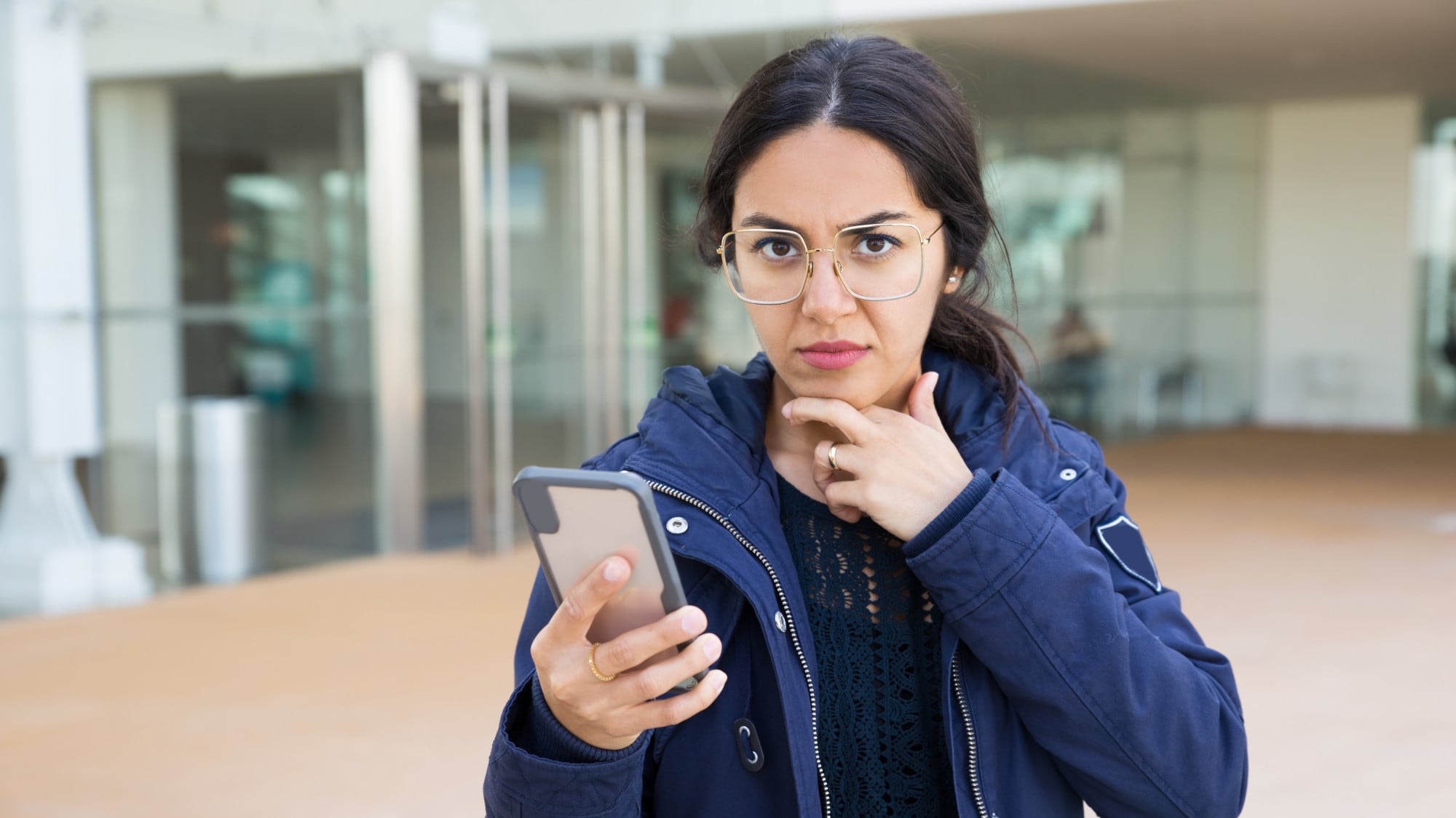 Esta inteligencia artificial genera deepfakes que vulneran la privacidad de víctimas reales