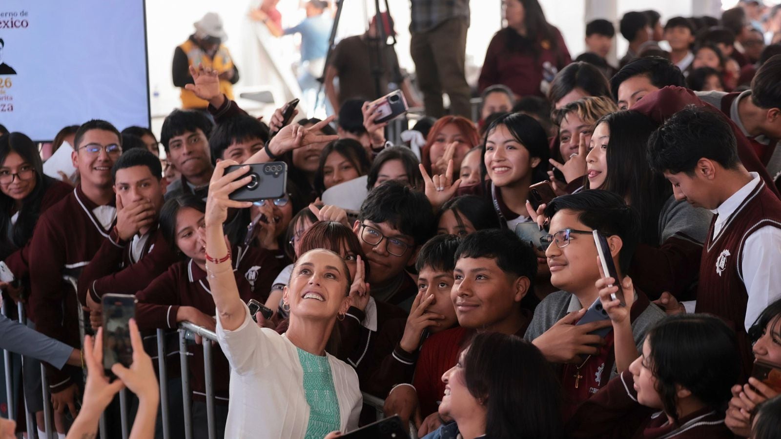 “El que haya más escuelas, es parte también de esta Nueva Escuela Mexicana”, anunció en la apertura del plantel San Pablo del Monte, en Tlaxcala