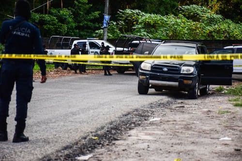 Explota granada en automóvil en Jalisco; hay dos militares heridos de gravedad