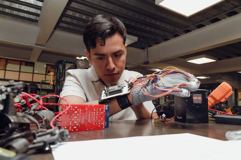 Ya abrió la convocatoria del James Dyson Award 2025, el concurso internacional para estudiantes que buscan cambiar el mundo con sus inventos
